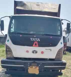 Tata Ultra 1518 Images